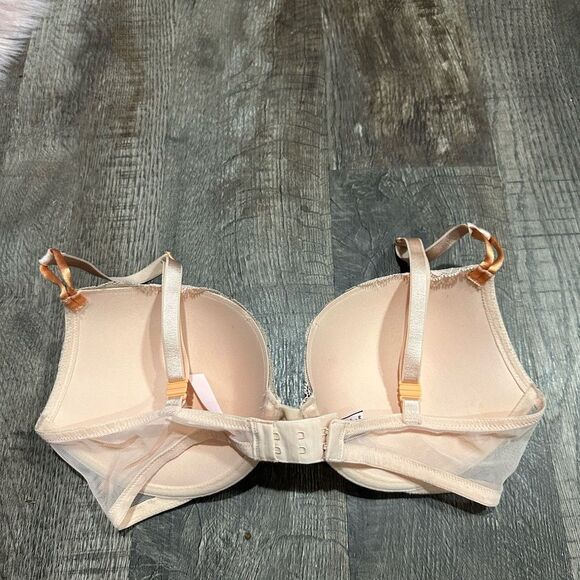 Victoria’s Secret Bra! - Picture 5 of 5